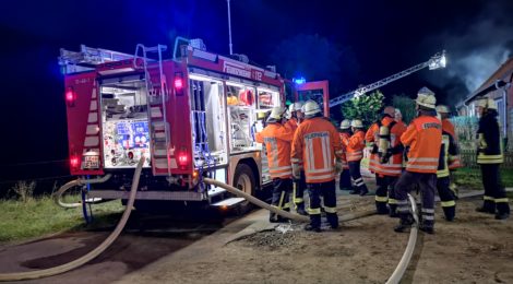 197. F2 - Scheunenbrand - Wohnhaus in Gefahr
